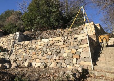 Jaujac, rénovation murs de soutènement