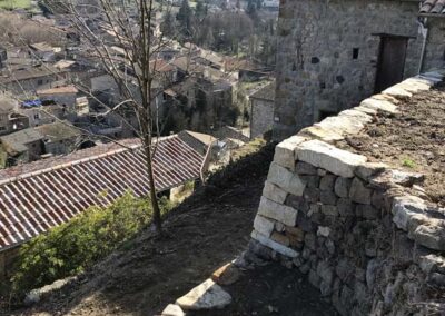 Jaujac, rénovation murs de soutènement