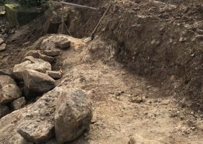 Largentière, murs en pierre sèche, fondations